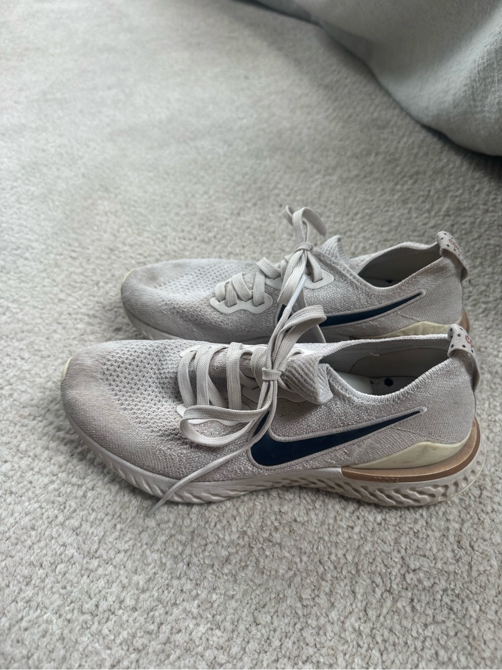 Nike Light Gray Flyknit Trainers with Navy Swoosh